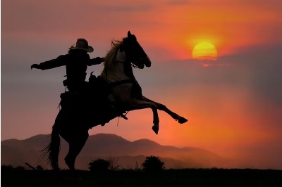 Contemporary Cowboy Poetry: The Art of Capturing the Spirit of the West